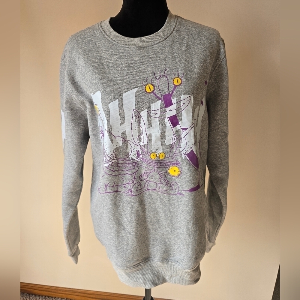 NWT Nickelodeon Aah Real Monsters Gray Adult Sweatshirt Size M.